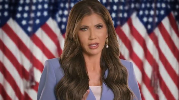 ¿Cuánto costó la campaña de Kristi Noem vs migrantes transmitida en Liga Mx?