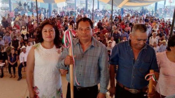 Atacan a alcalde en Oaxaca, su vehículo cae al barranco, dejando un muerto y tres heridos