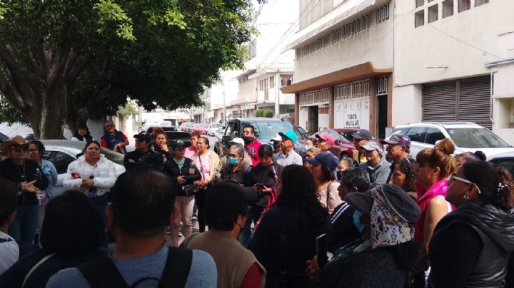 Demandan a abogado que lucha con vecinos que no quieren ser colonia 4T