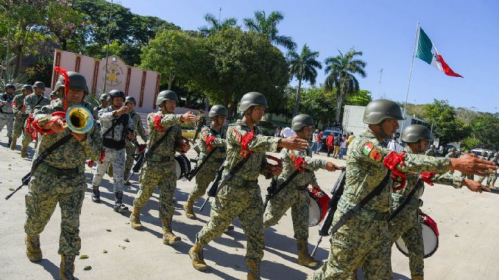 Militares reciben regalazo de Sheinbaum en Día del Ejército