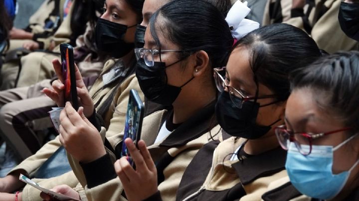 Querétaro: inicia restricción de celulares en escuelas