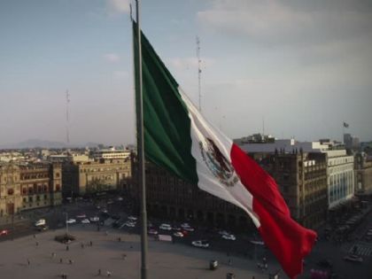 Moody’s baja calificación a México y lo deja al borde de perder grado de inversión
