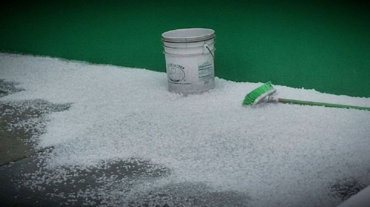 Diluvio de bolitas blancas, sorprende granizada en Irapuato