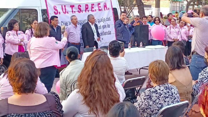 Pese a pugna legal entre liderazgos, sindicato de gobierno convoca a asamblea