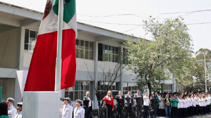 La bandera nacional es nuestro símbolo de unidad: Giovani Gutiérrez