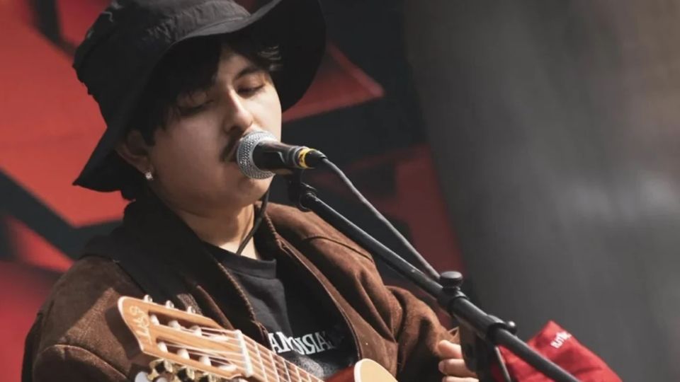 El barrendero viral interpretará la canción que le dio fama y se llama “Sueña lindo, corazón”