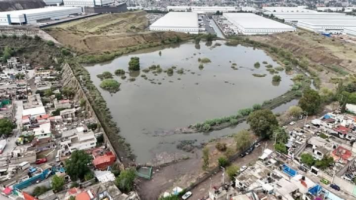 Cuerpos de agua saturados de desechos en Cuautitlán Izcalli