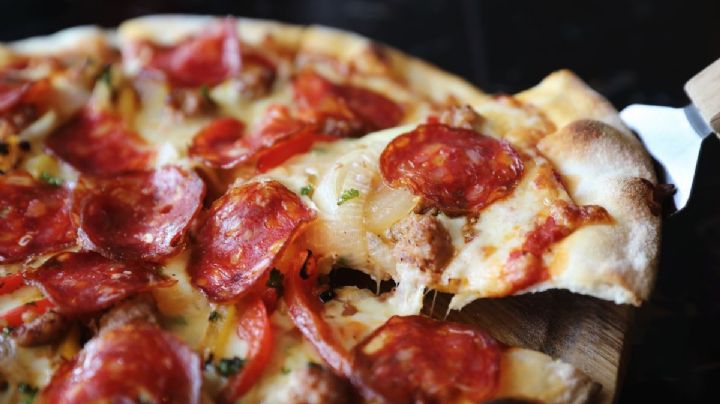 ¿Quién es el dueño de la pizzería más conocida de la CDMX y dónde se ubica?