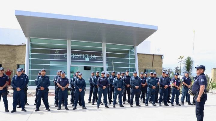 ¿Qué significa el color azul marino en los uniformes de la Policía Estatal de Hidalgo?