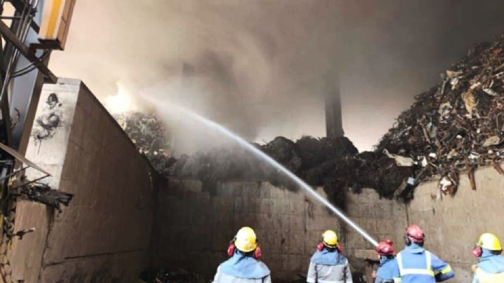 Incendio en fábrica de aceros deja aire tóxico en Sahagún, emiten recomendaciones para habitantes