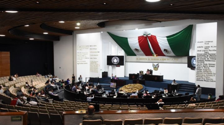 Necesario reconstruir el salón de plenos, insiste diputado Andrés Velázquez