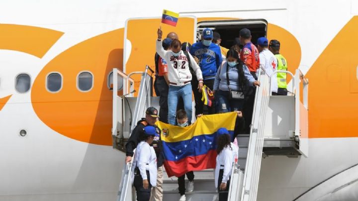 Regresan a casa 200 niños venezolanos deportados desde México