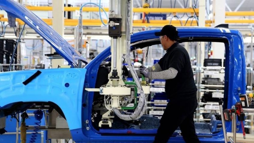Trump prioriza autos británicos sobre el T-MEC, reclaman GM, Ford y Stellantis