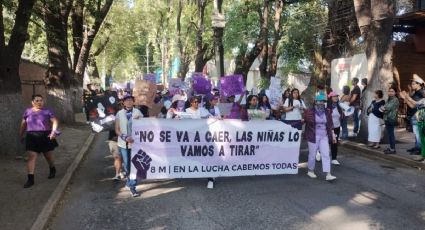 En marcha del 8M en Tulancingo, protestan en contra de la Arquidiócesis