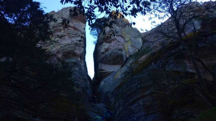 La Peña del Zumate en Omitlán y las misteriosas cuevas y leyendas que la rodean