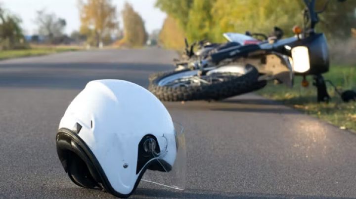 Motociclista muere al chocar contra poste en Actopan y en Tula jóvenes derrapan por echar carreras; así pasó