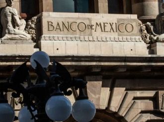 Salida de capital extranjero suma 166 mil mdp; incertidumbre del T-MEC presionará 2026