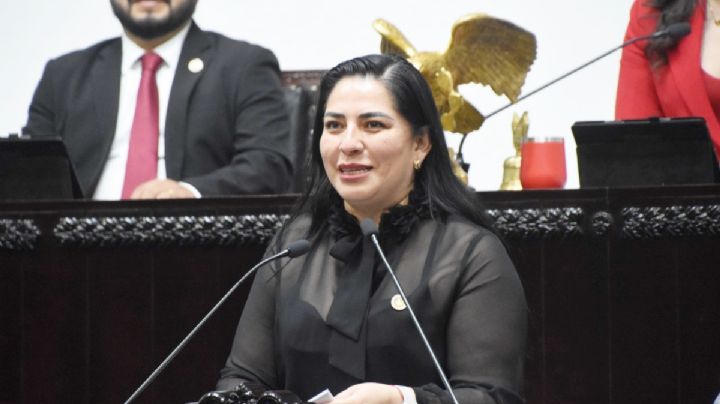 Alhely Medina pide licencia al Congreso, tras rumores de orden de aprehensión
