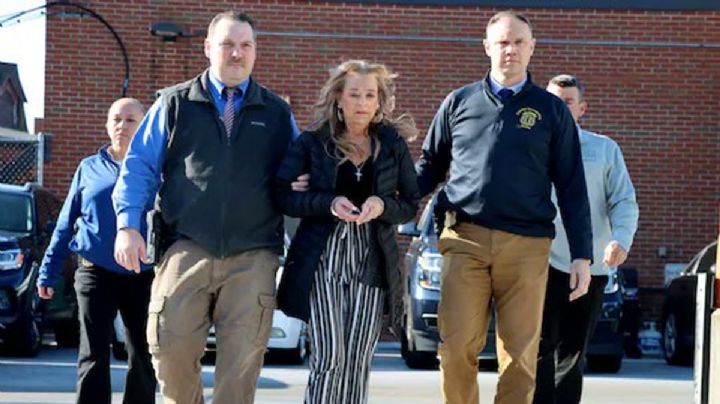 "Malvada madrastra" lo tuvo encerrado por 20 años; incendio lo liberó