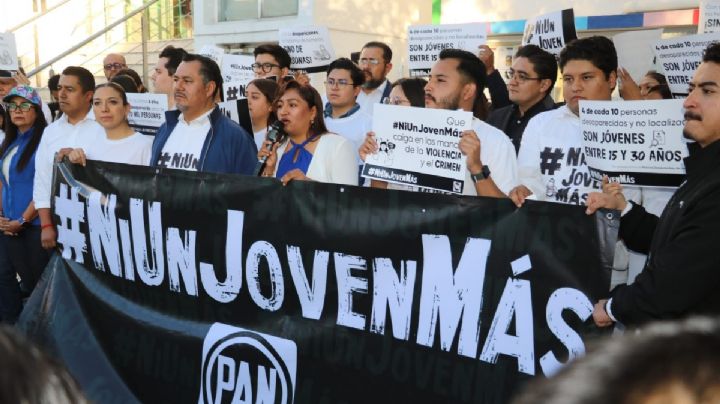 "¡Ni un joven más!" PAN Hidalgo recrimina desapariciones afuera de la CDHEH