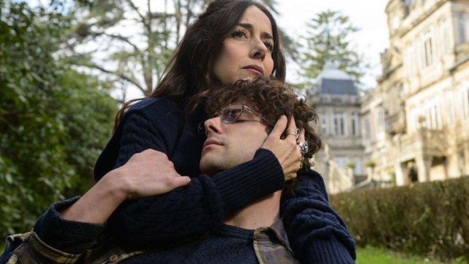 Así es la serie española que lidera el top 10 de México