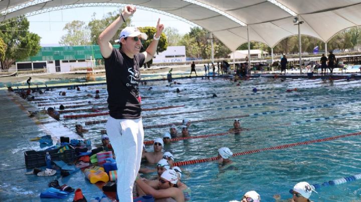 ¿Cómo me inscribo a las escuelas del nuevo centro acuático de la Comude León?