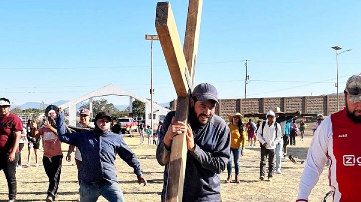 A los 50 años, Alfredo cumple su sueño: representar a Jesús en el Viacrucis más emblemático de Hidalgo