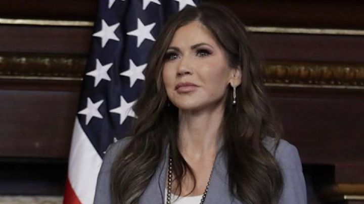 Hospitalizan a Kristi Noem, “La Cazamigrantes”, por reacción alérgica: CNN