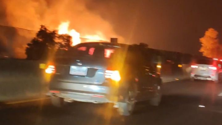 Incendio sin control en la autopista México-Pachuca