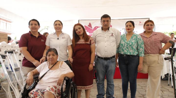 Despacho del Gobernador entrega medicamentos y ayudas en Huejutla