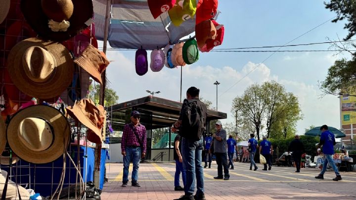 Línea 1: regresan ambulantes al Metro Chapultepec tras la reapertura