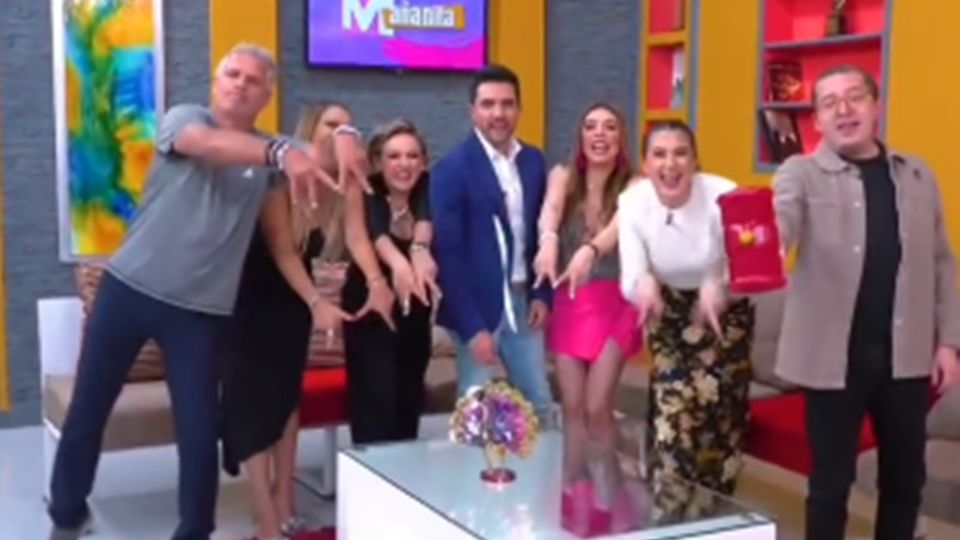 Por completo su manera de pensar y de vivir