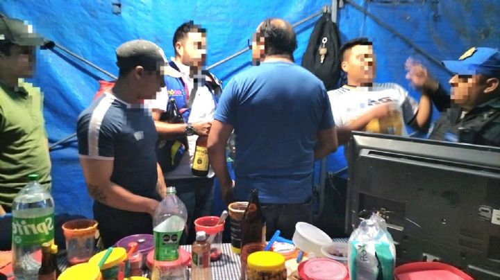 Desmantelan chelerías ilegales en tianguis y en garajes de viviendas