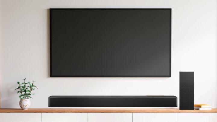 Amazon la puso casi a mitad de precio: barra de sonido Hisense HS2100 con 240W y subwoofer inalámbrico