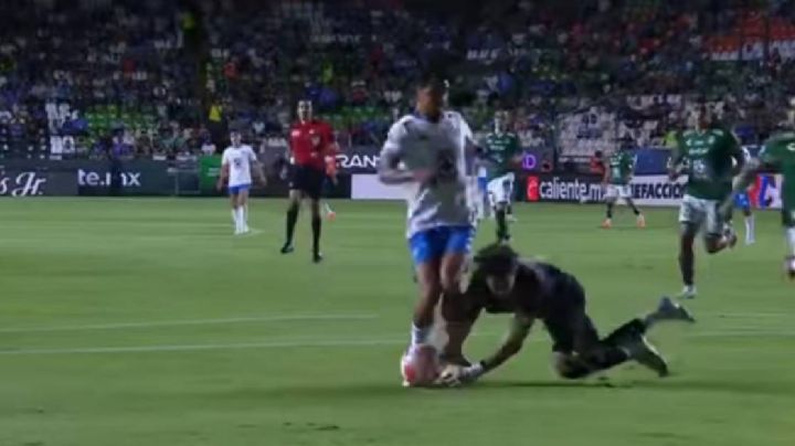 Era falta sobre Oscar Jiménez en gol de Cruz Azul, dicen árbitros