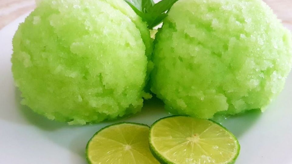Así puedes cocinar una nieve de limón casera
