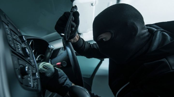 Ladrones roban auto en Cuautepec, se llevan gran sorpresa al descubrir lo que había en su interior