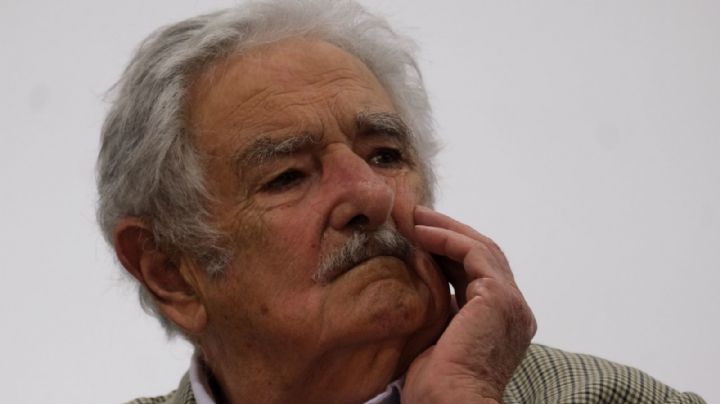 ¡Ya fallecido, Mujica ridiculiza a Morena!