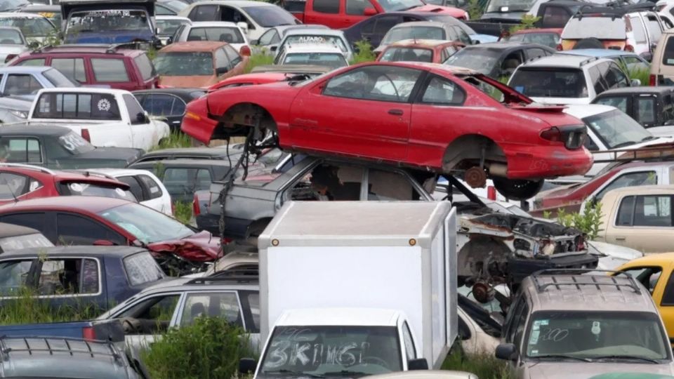 Los vehículos que entrarán en el remate son los que llevan cinco años bajo resguardo