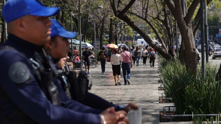 Hallan cuerpo en la Alameda Central de la CDMX
