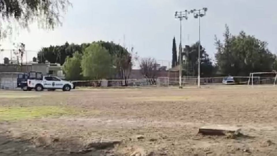 Elementos de seguridad lograron la detención de uno de los presuntos responsables en la calle Ariel, en la colonia Las Trojes.