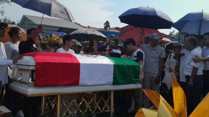 América Yamilet pasaría 8 meses de formación en el buque Cuauhtémoc; ya fue sepultada