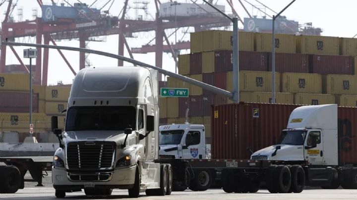 Trump obliga a camioneros a dominar el inglés o serán sancionados