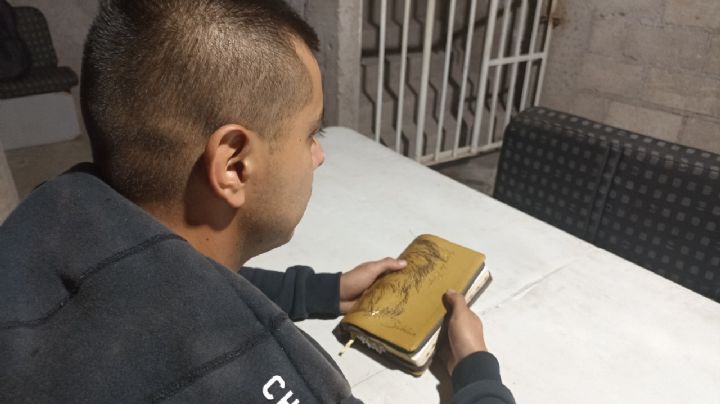 Daniel consumía alcohol desde niño por sus padres y llegó al cristal, va en su quinto anexo