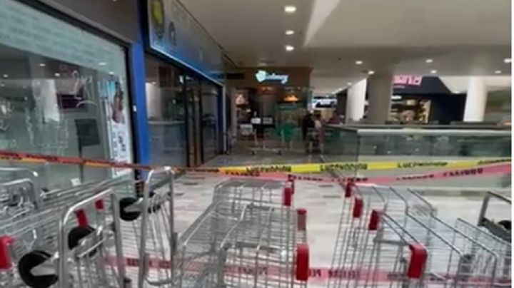 Plaza Lilas, abierta pese a caída de camioneta; alcaldía Cuajimalpa analiza clausura