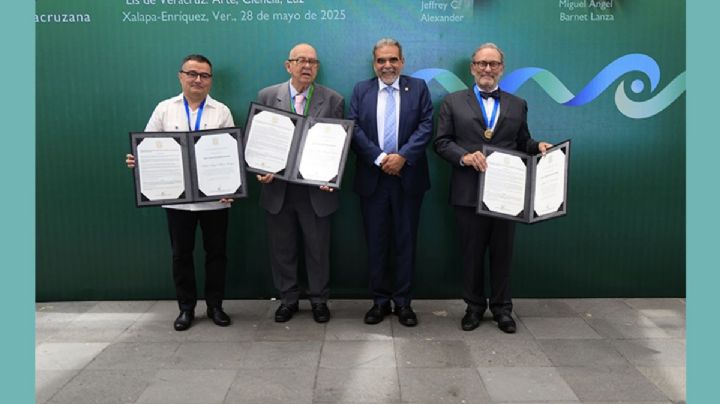 UV entrega Doctorado Honoris Causa a Alexander, Barnet y Meira