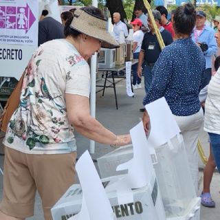 Alcaldes y partidos políticos "compran" a representantes vecinales
