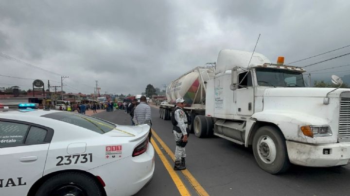 Militantes del Partido Verde toman carretera federal en Acajete, Veracruz un día antes de elecciones