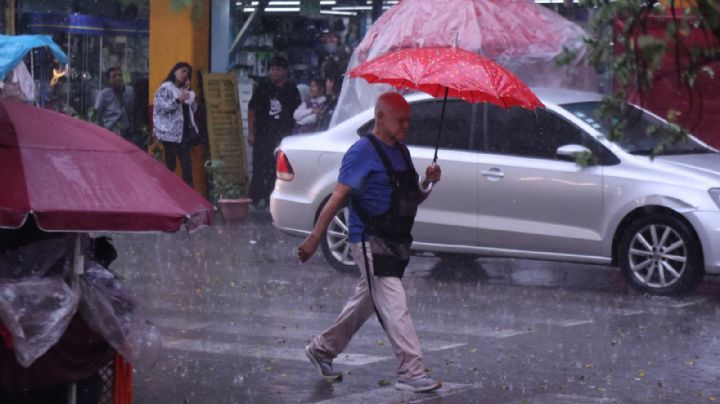 Caos en CDMX por fuertes lluvias; Metro y Cablebús presentan afectaciones