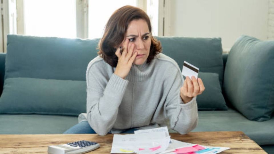 La principal queja de los usuarios de Banamex, BBVA y Banco Azteca son los cargos no reconocidos